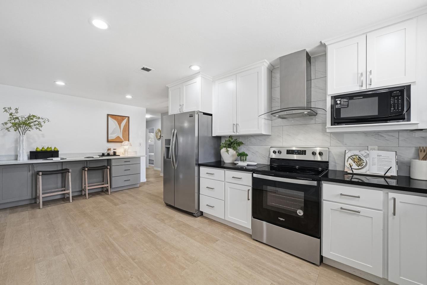 Detail Gallery Image 15 of 49 For 2895 Warburton Ave, Santa Clara,  CA 95051 - 5 Beds | 3 Baths