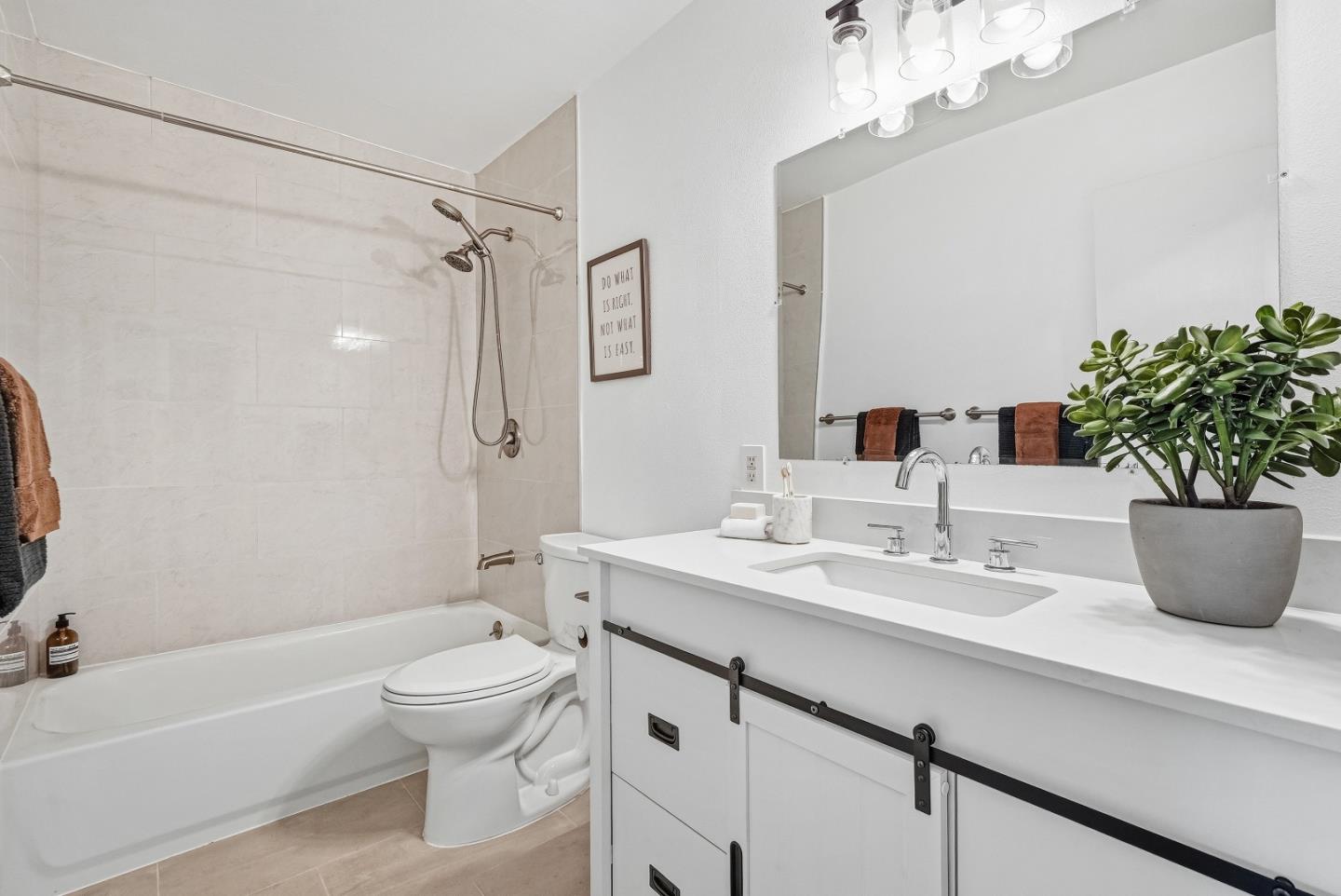 Detail Gallery Image 21 of 49 For 2895 Warburton Ave, Santa Clara,  CA 95051 - 5 Beds | 3 Baths