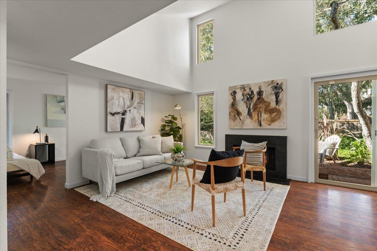 Detail Gallery Image 2 of 30 For 43 Montsalas Dr, Monterey,  CA 93940 - 2 Beds | 2 Baths