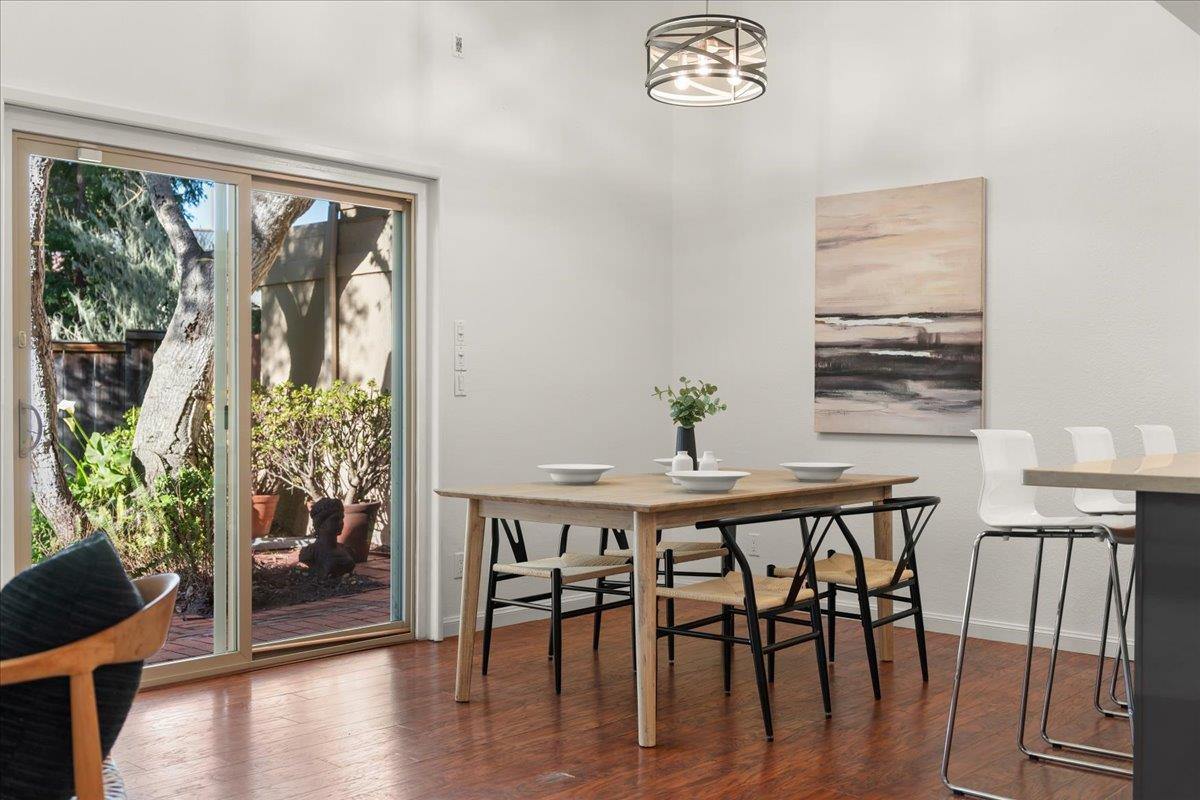 Detail Gallery Image 6 of 30 For 43 Montsalas Dr, Monterey,  CA 93940 - 2 Beds | 2 Baths