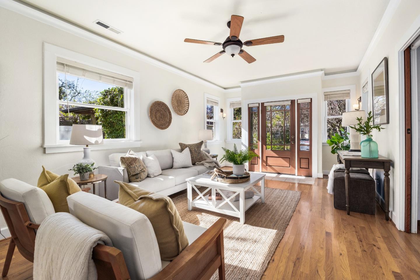 Detail Gallery Image 4 of 50 For 222 Seaview Ave, Santa Cruz,  CA 95062 - 3 Beds | 2 Baths