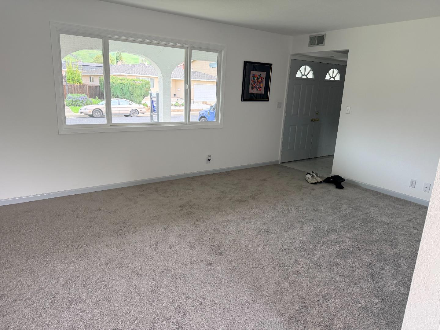 Detail Gallery Image 2 of 22 For 529 Bryce Ct, Milpitas,  CA 95035 - 4 Beds | 2/1 Baths