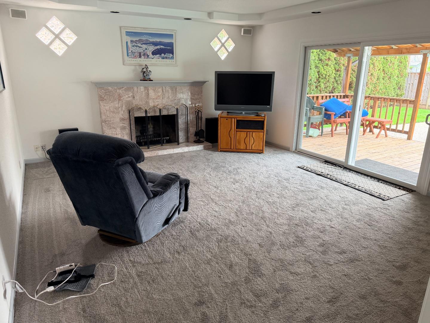 Detail Gallery Image 5 of 22 For 529 Bryce Ct, Milpitas,  CA 95035 - 4 Beds | 2/1 Baths