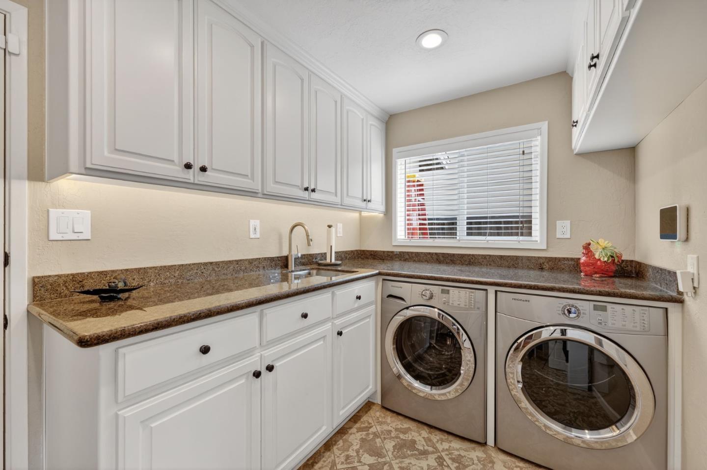 Detail Gallery Image 14 of 38 For 4309 Funston Dr, San Jose,  CA 95136 - 5 Beds | 2/1 Baths