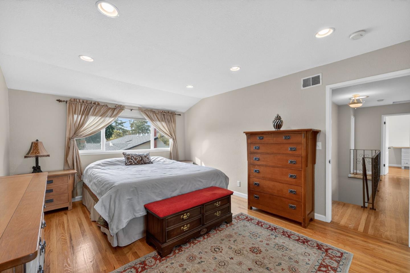 Detail Gallery Image 23 of 38 For 4309 Funston Dr, San Jose,  CA 95136 - 5 Beds | 2/1 Baths