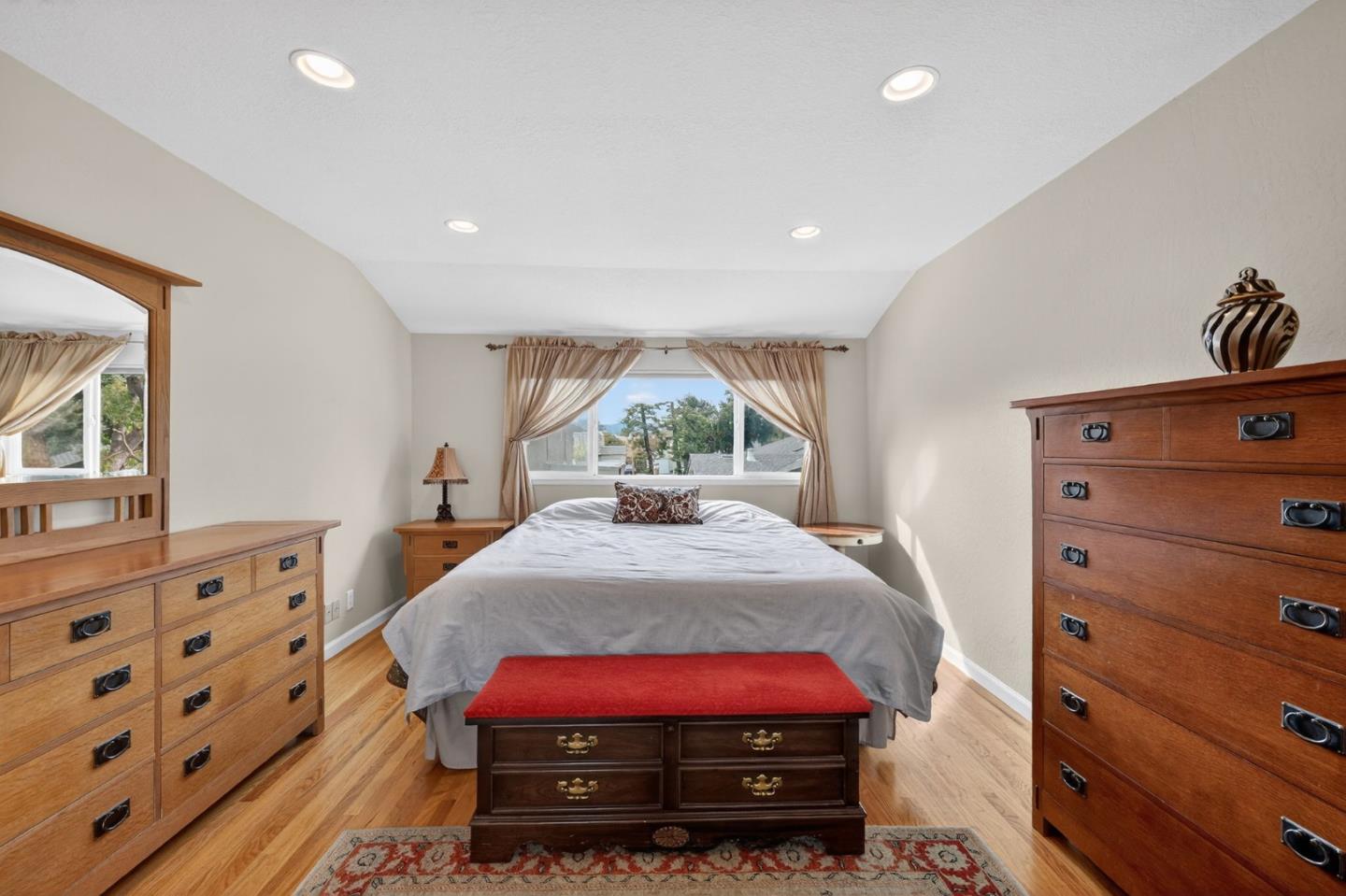 Detail Gallery Image 24 of 38 For 4309 Funston Dr, San Jose,  CA 95136 - 5 Beds | 2/1 Baths