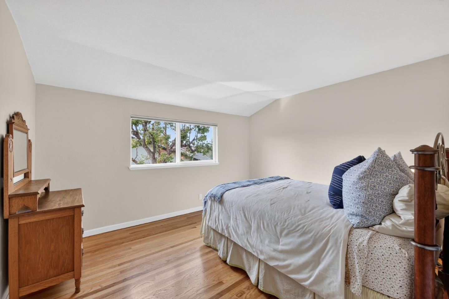 Detail Gallery Image 28 of 38 For 4309 Funston Dr, San Jose,  CA 95136 - 5 Beds | 2/1 Baths