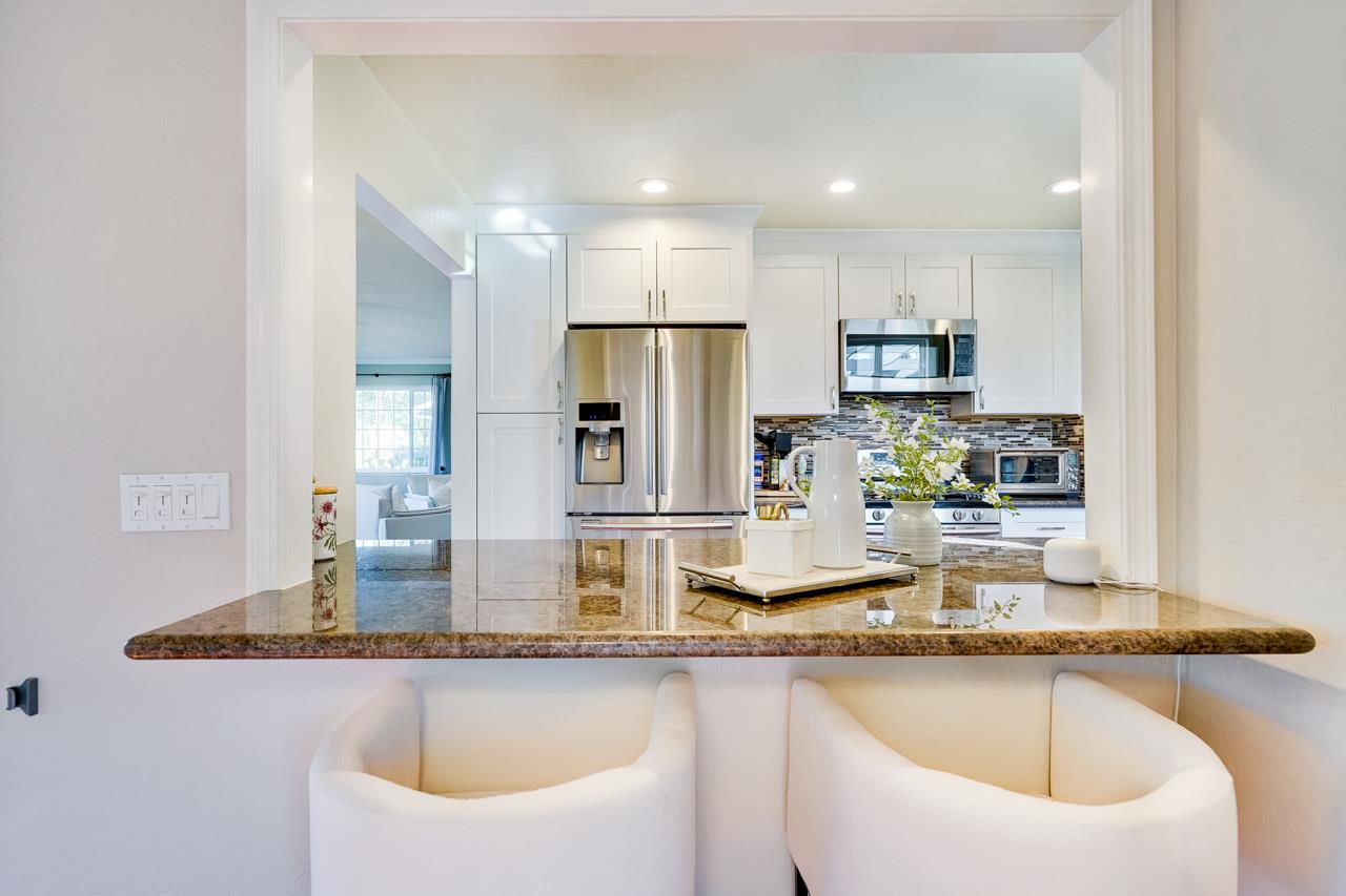 Detail Gallery Image 18 of 55 For 22054 Hibiscus Dr, Cupertino,  CA 95014 - 4 Beds | 2 Baths