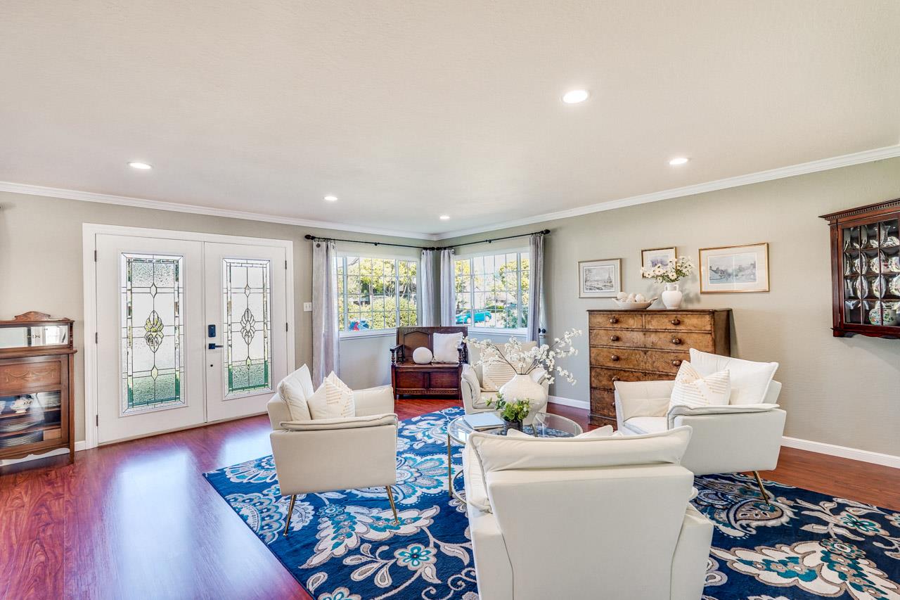 Detail Gallery Image 4 of 55 For 22054 Hibiscus Dr, Cupertino,  CA 95014 - 4 Beds | 2 Baths