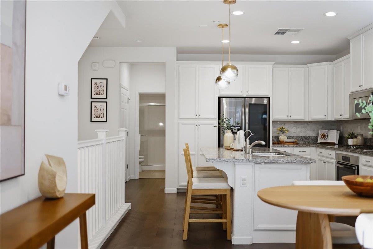 Detail Gallery Image 10 of 64 For 381 Charles Morris Ter, Sunnyvale,  CA 94085 - 4 Beds | 3 Baths