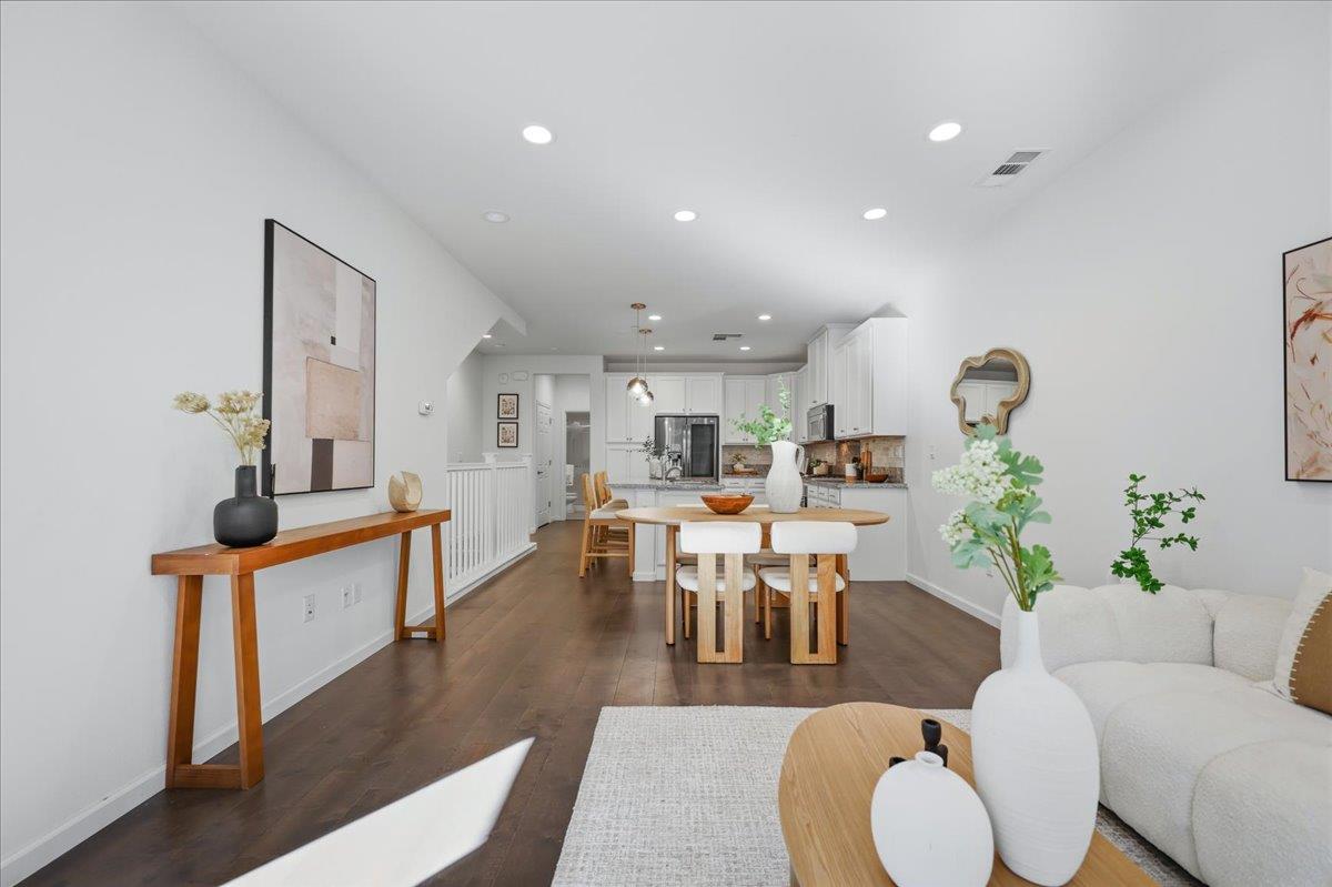 Detail Gallery Image 21 of 64 For 381 Charles Morris Ter, Sunnyvale,  CA 94085 - 4 Beds | 3 Baths