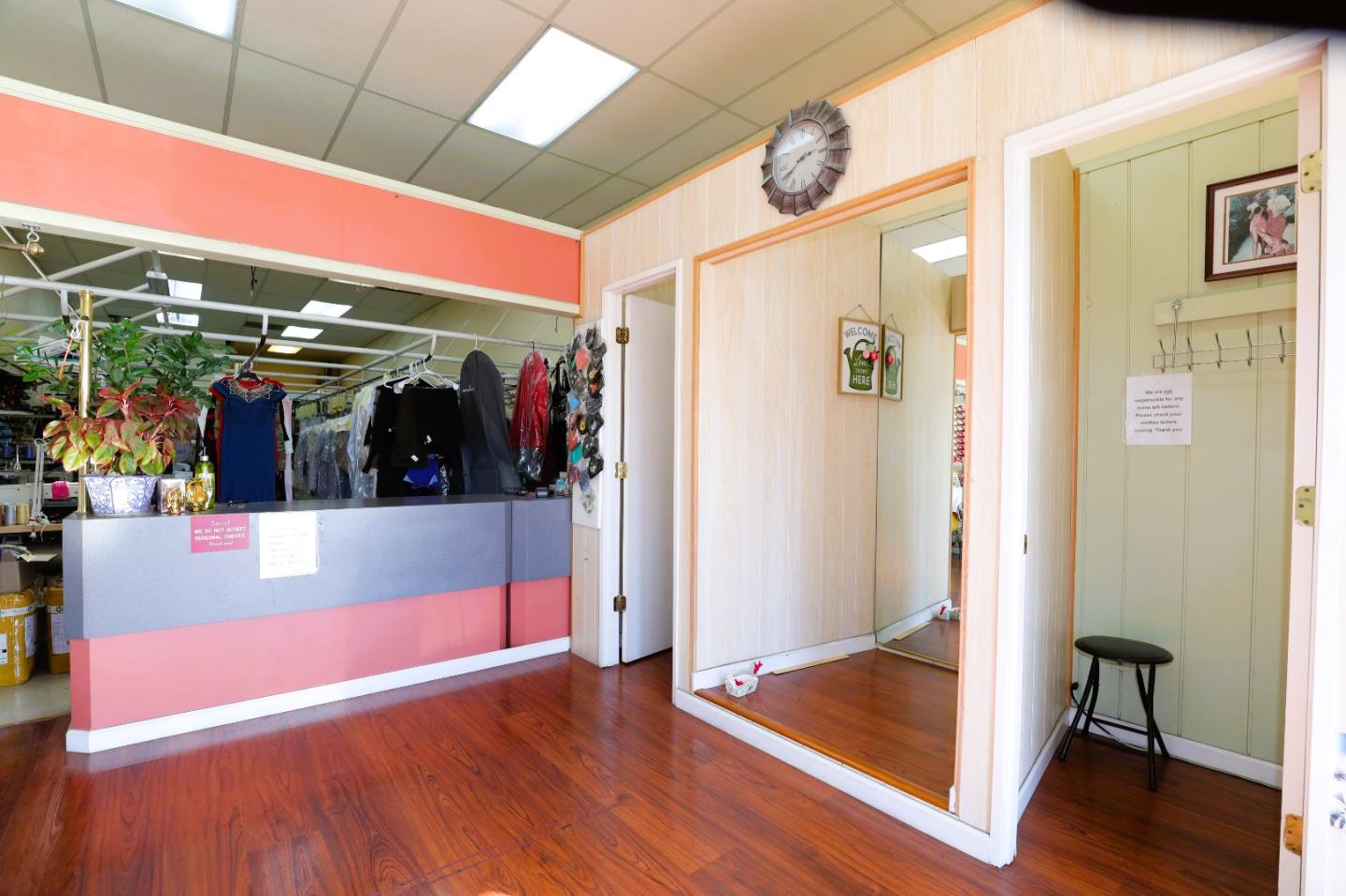 Detail Gallery Image 3 of 4 For 1659 Branham Ln #C,  San Jose,  CA 95118 - – Beds | – Baths