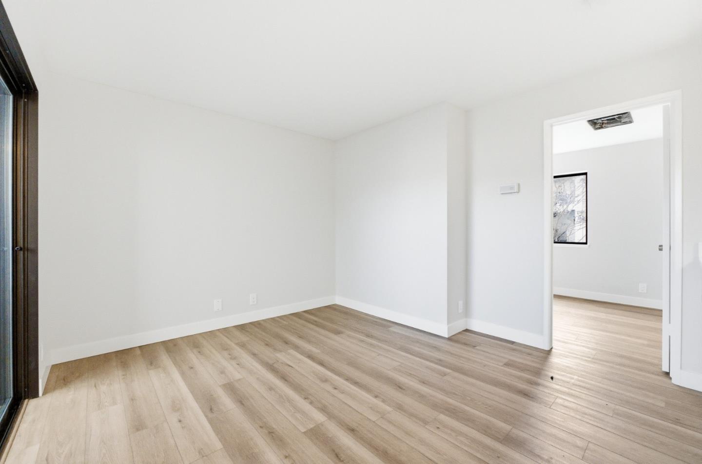 Detail Gallery Image 7 of 27 For 306 Stonegate Cir #306,  San Jose,  CA 95110 - 1 Beds | 1 Baths