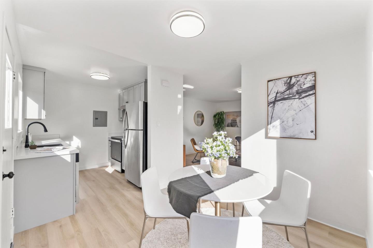 Detail Gallery Image 41 of 66 For 1064 15th Ave, Redwood City,  CA 94063 - 5 Beds | 2 Baths