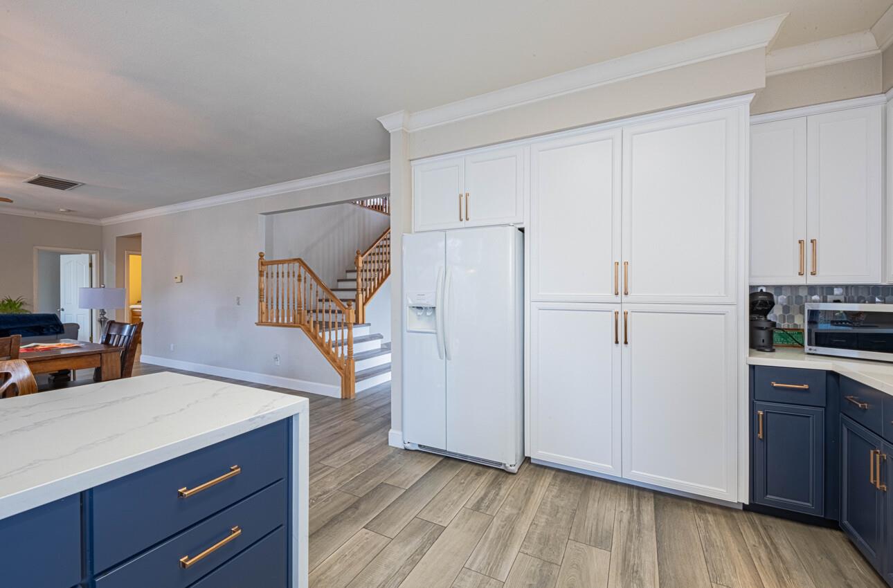 Detail Gallery Image 11 of 52 For 2101 Primrose Ct, Hollister,  CA 95023 - 5 Beds | 3 Baths