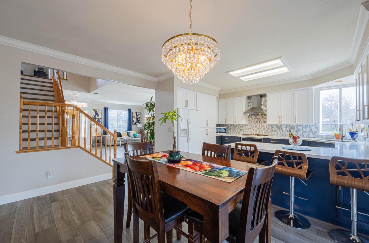 Detail Gallery Image 12 of 52 For 2101 Primrose Ct, Hollister,  CA 95023 - 5 Beds | 3 Baths