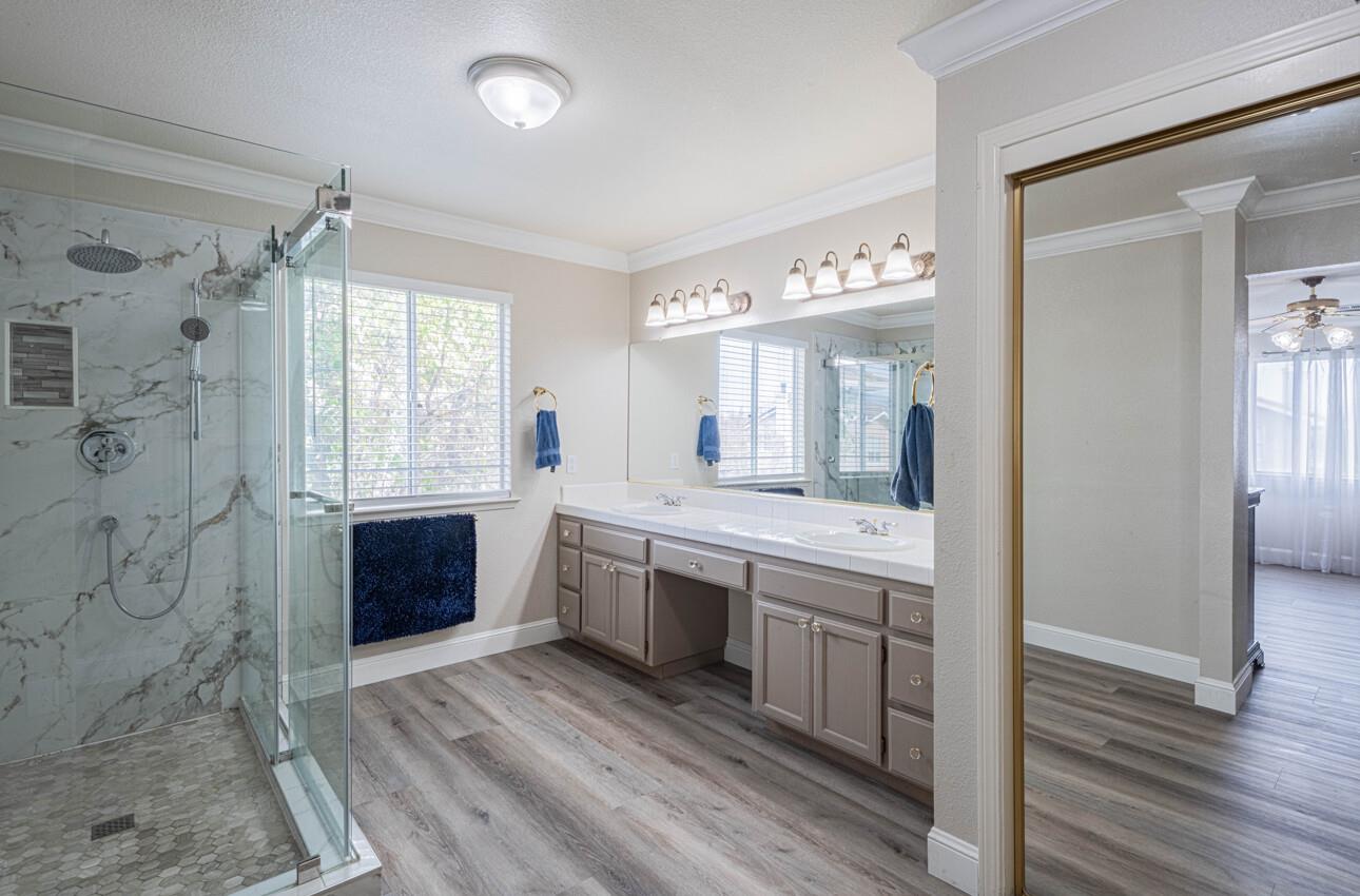 Detail Gallery Image 34 of 52 For 2101 Primrose Ct, Hollister,  CA 95023 - 5 Beds | 3 Baths