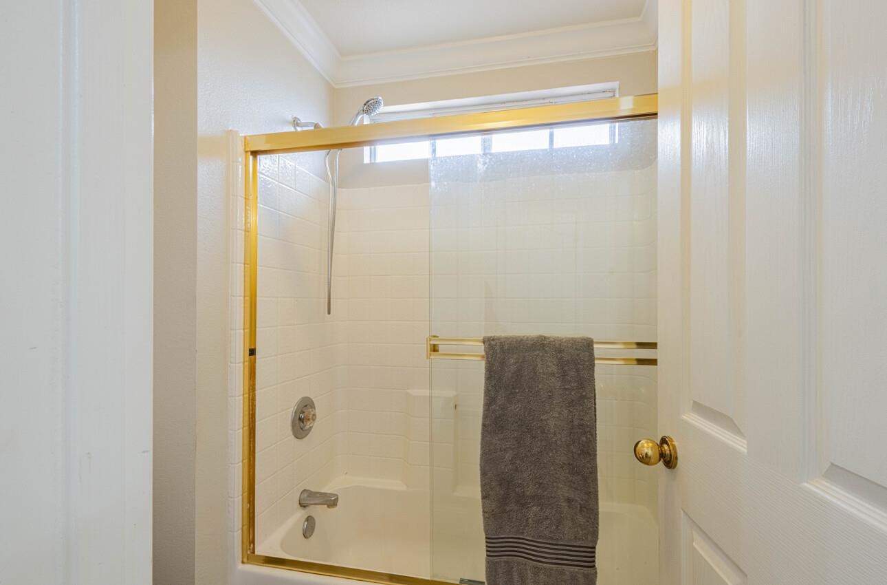 Detail Gallery Image 45 of 52 For 2101 Primrose Ct, Hollister,  CA 95023 - 5 Beds | 3 Baths