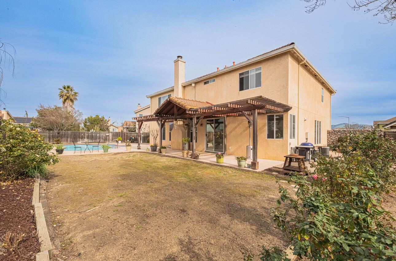 Detail Gallery Image 50 of 52 For 2101 Primrose Ct, Hollister,  CA 95023 - 5 Beds | 3 Baths