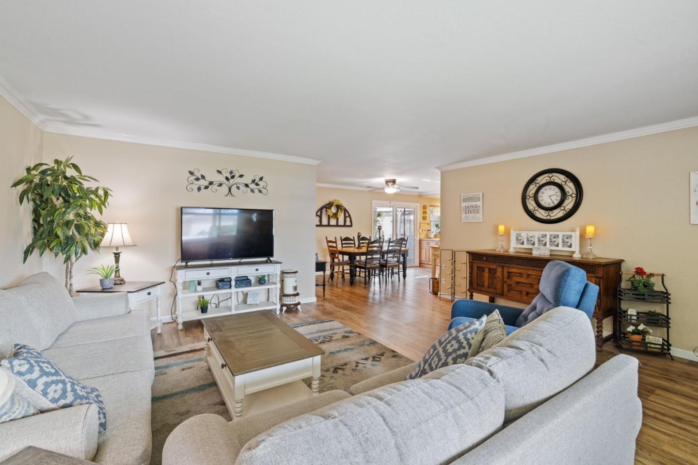 Detail Gallery Image 11 of 55 For 832 Raeburn Ct, San Jose,  CA 95136 - 2 Beds | 2 Baths