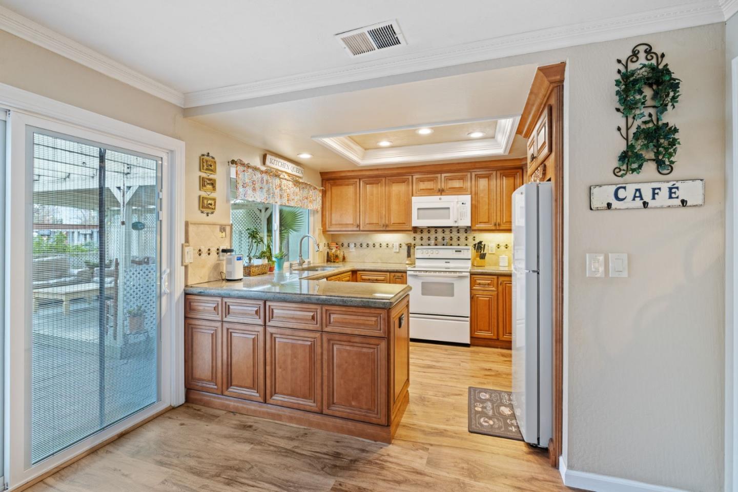 Detail Gallery Image 18 of 55 For 832 Raeburn Ct, San Jose,  CA 95136 - 2 Beds | 2 Baths