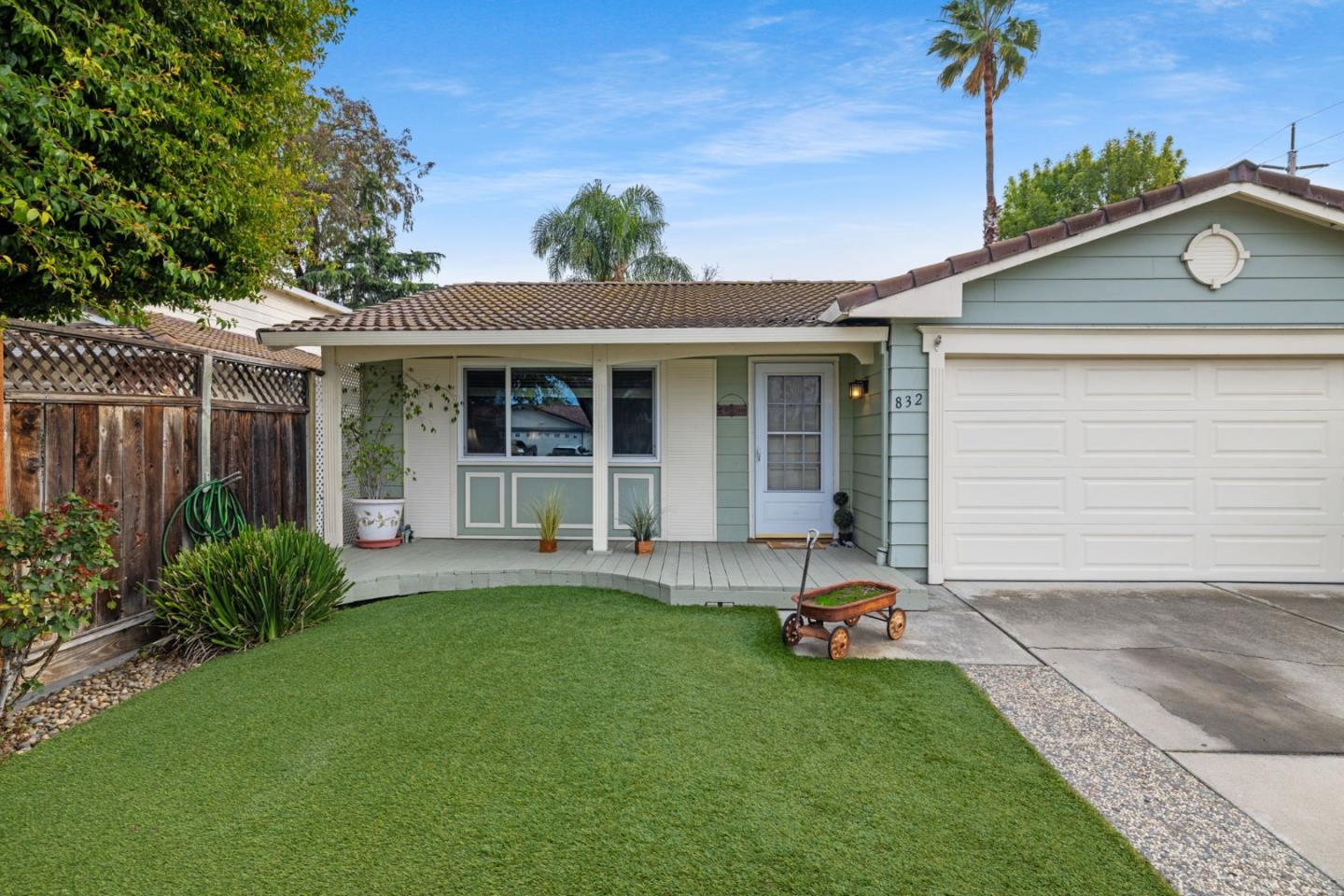 Detail Gallery Image 7 of 55 For 832 Raeburn Ct, San Jose,  CA 95136 - 2 Beds | 2 Baths