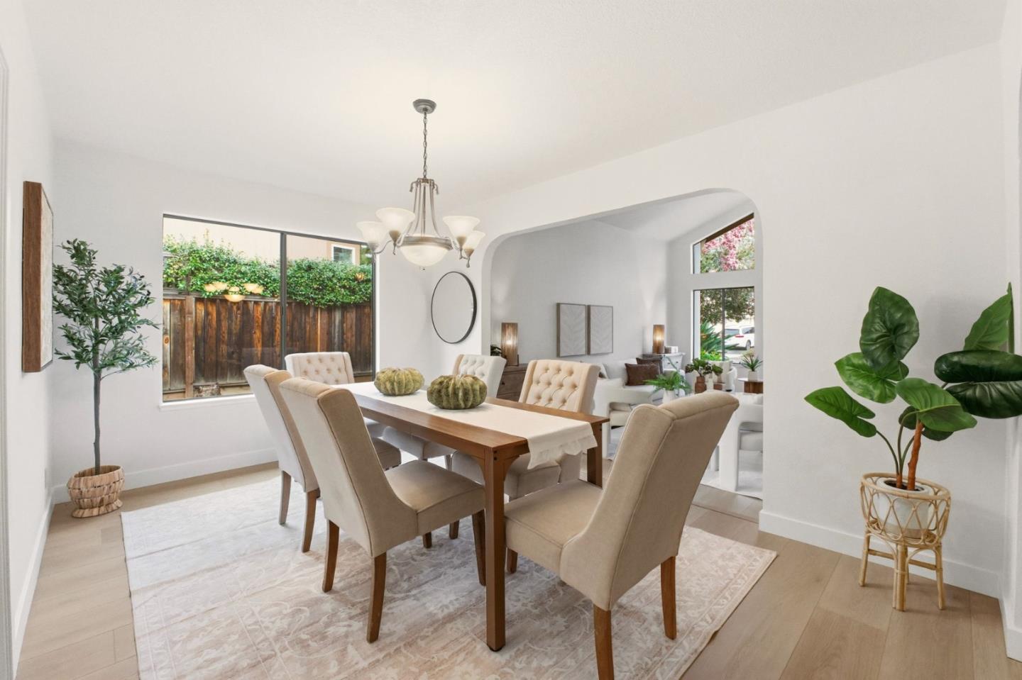 Detail Gallery Image 14 of 66 For 72 Amorok Way, Fremont,  CA 94539 - 5 Beds | 2/1 Baths