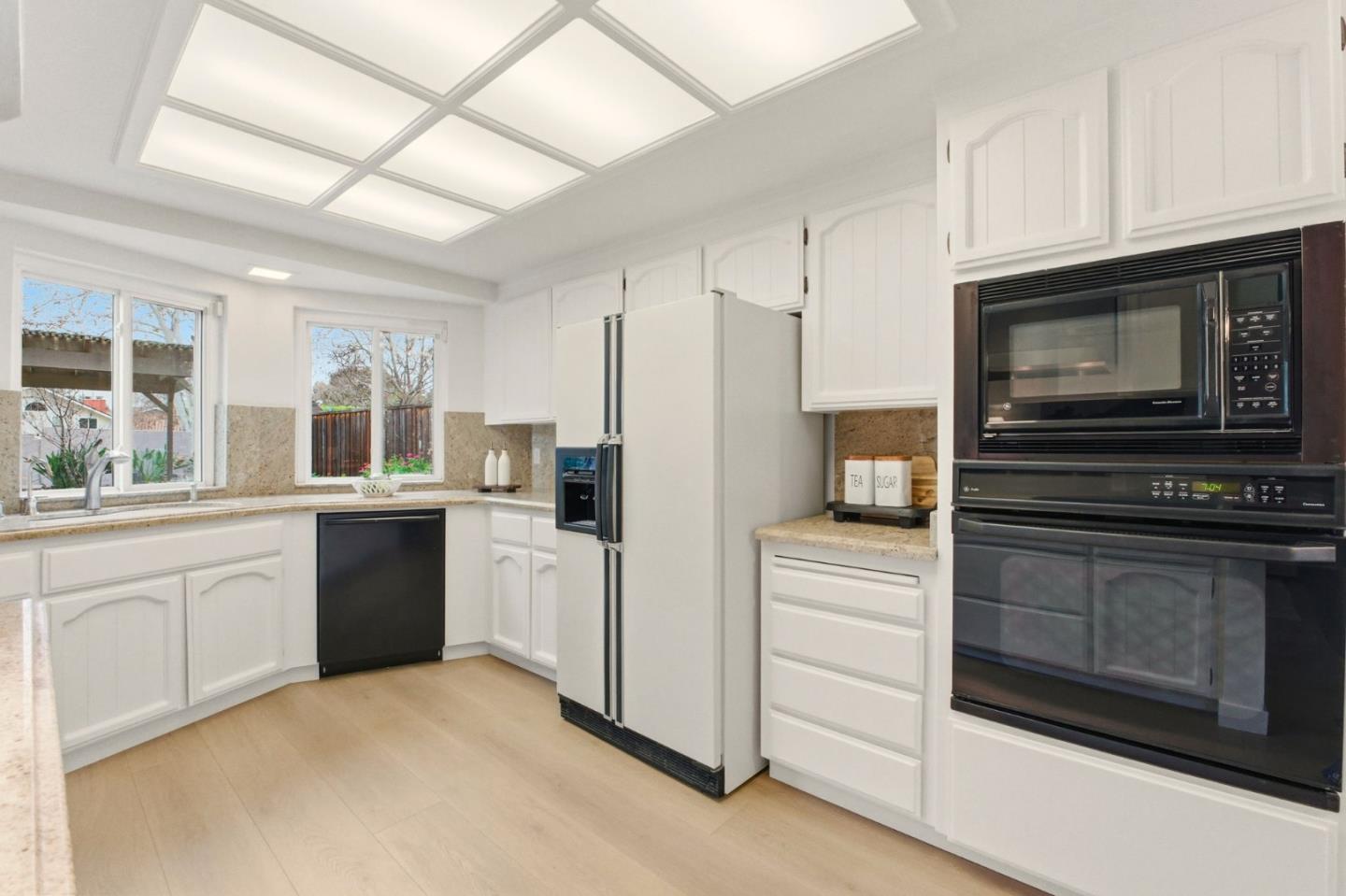 Detail Gallery Image 19 of 66 For 72 Amorok Way, Fremont,  CA 94539 - 5 Beds | 2/1 Baths