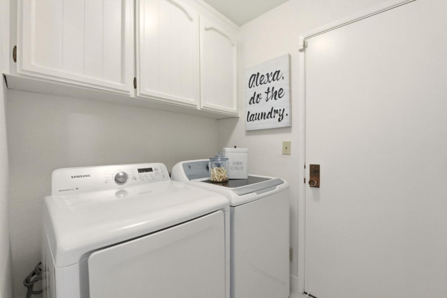 Detail Gallery Image 31 of 66 For 72 Amorok Way, Fremont,  CA 94539 - 5 Beds | 2/1 Baths