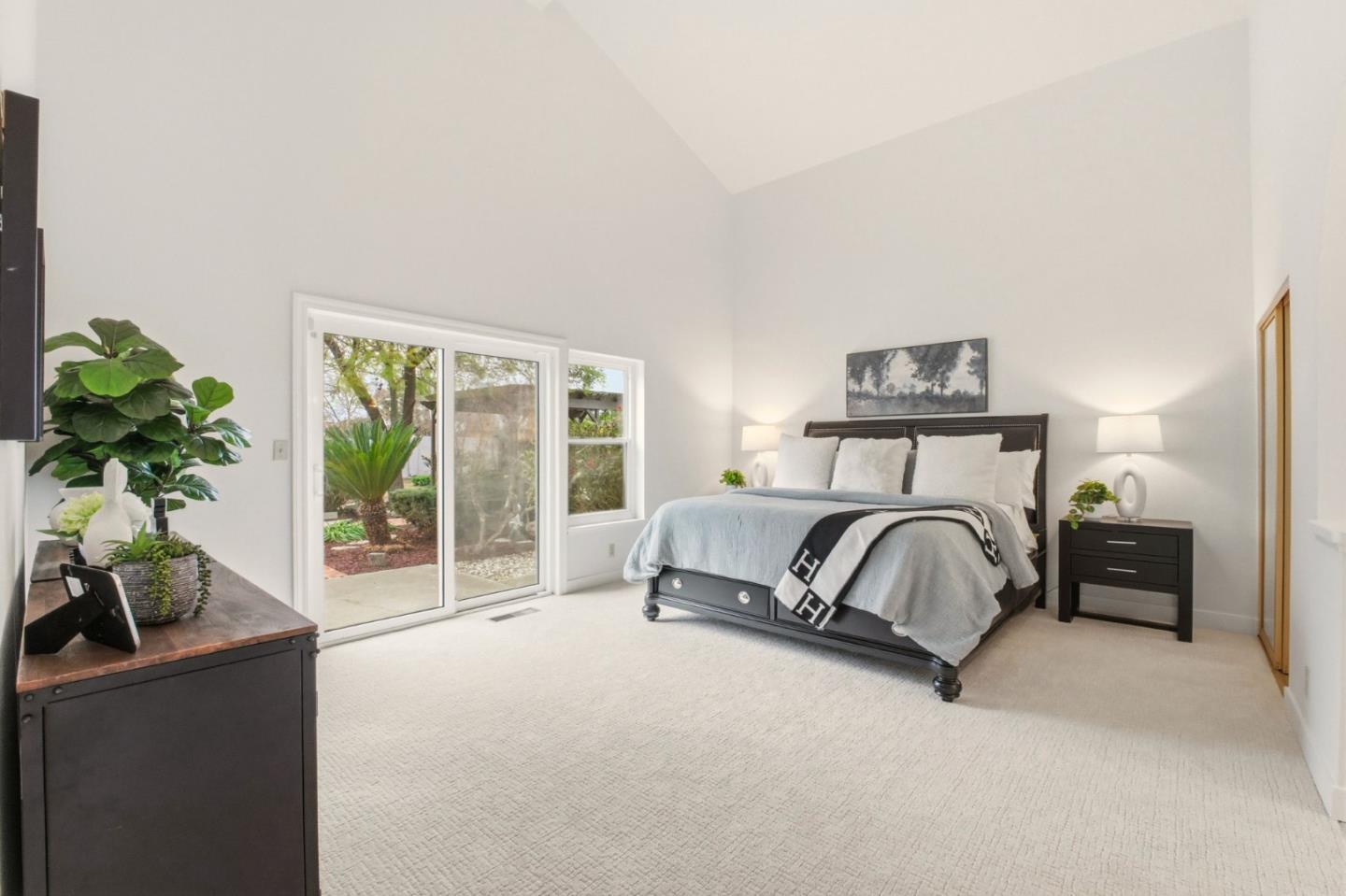 Detail Gallery Image 42 of 66 For 72 Amorok Way, Fremont,  CA 94539 - 5 Beds | 2/1 Baths