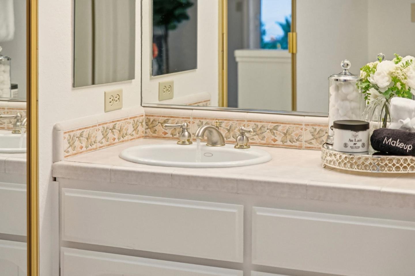 Detail Gallery Image 46 of 66 For 72 Amorok Way, Fremont,  CA 94539 - 5 Beds | 2/1 Baths