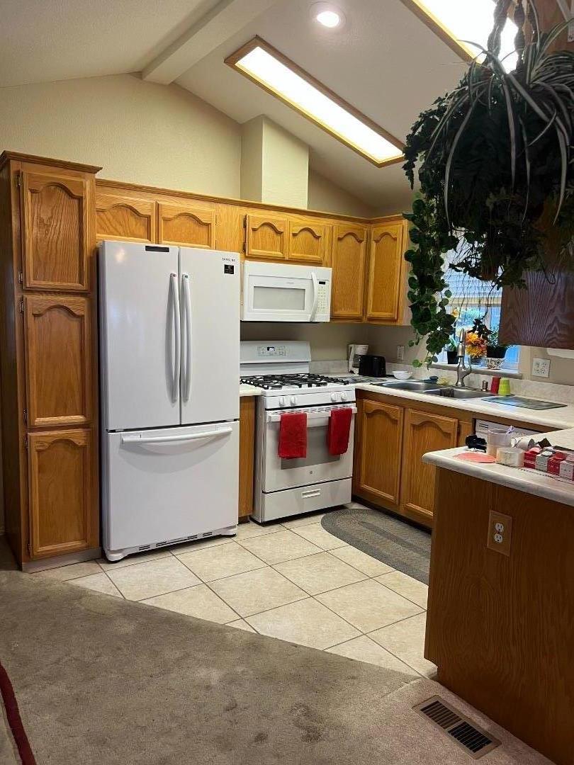 Detail Gallery Image 5 of 11 For 356 Reservation Rd #39,  Marina,  CA 93933 - 1 Beds | 1 Baths