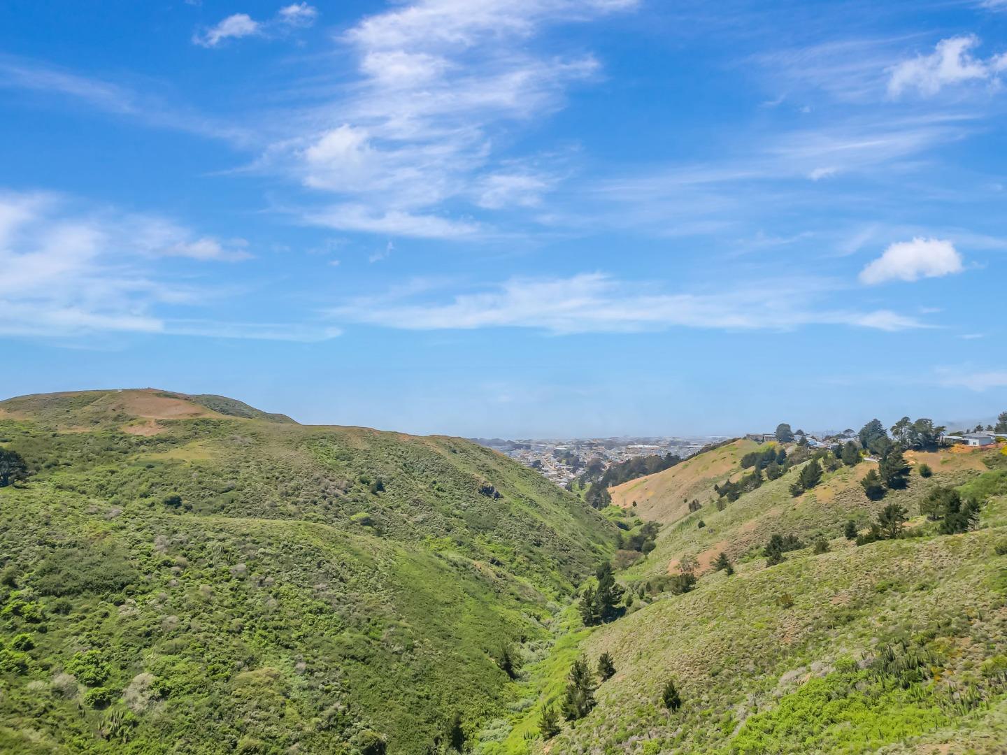Detail Gallery Image 30 of 50 For 720 Lockhaven Dr, Pacifica,  CA 94044 - 4 Beds | 2 Baths