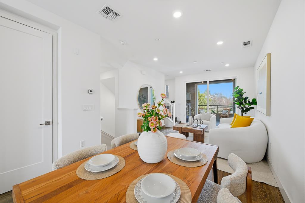 Detail Gallery Image 14 of 67 For 2287 Mora Pl, Mountain View,  CA 94040 - 2 Beds | 2/1 Baths