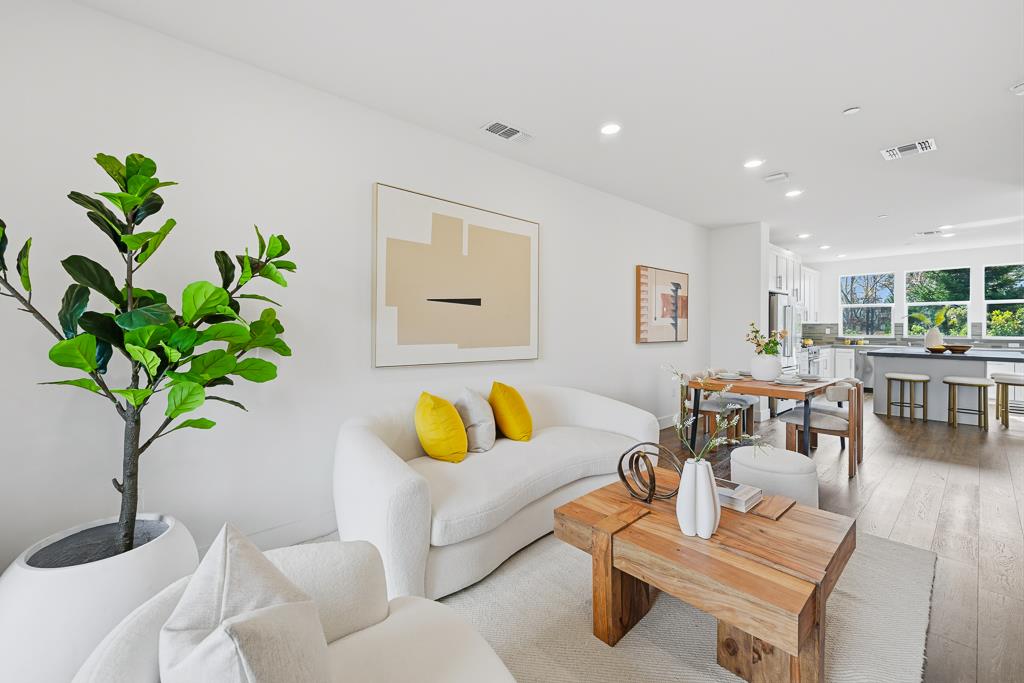 Detail Gallery Image 16 of 67 For 2287 Mora Pl, Mountain View,  CA 94040 - 2 Beds | 2/1 Baths