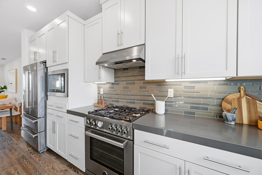 Detail Gallery Image 29 of 67 For 2287 Mora Pl, Mountain View,  CA 94040 - 2 Beds | 2/1 Baths