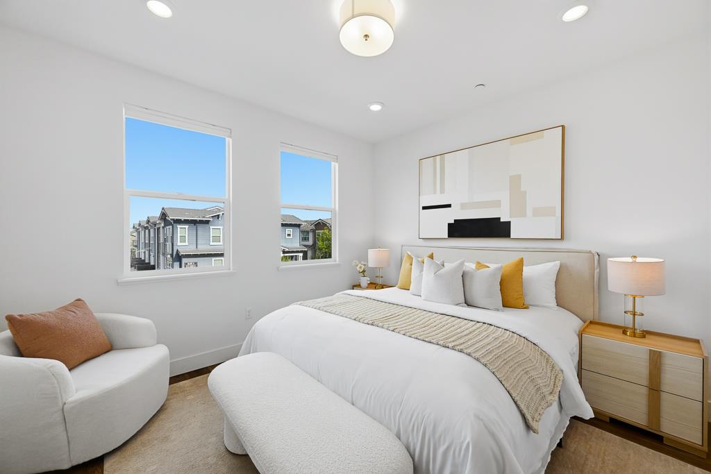 Detail Gallery Image 33 of 67 For 2287 Mora Pl, Mountain View,  CA 94040 - 2 Beds | 2/1 Baths