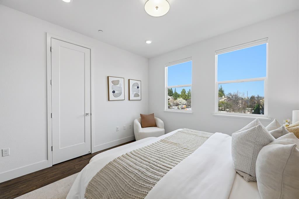 Detail Gallery Image 37 of 67 For 2287 Mora Pl, Mountain View,  CA 94040 - 2 Beds | 2/1 Baths