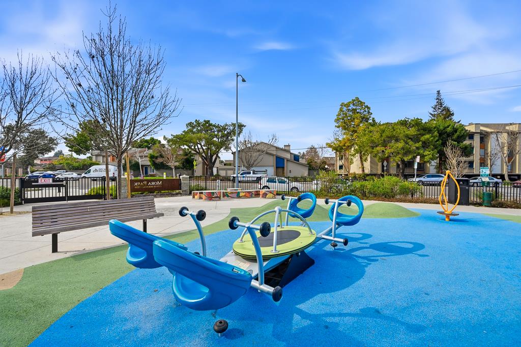 Detail Gallery Image 59 of 67 For 2287 Mora Pl, Mountain View,  CA 94040 - 2 Beds | 2/1 Baths