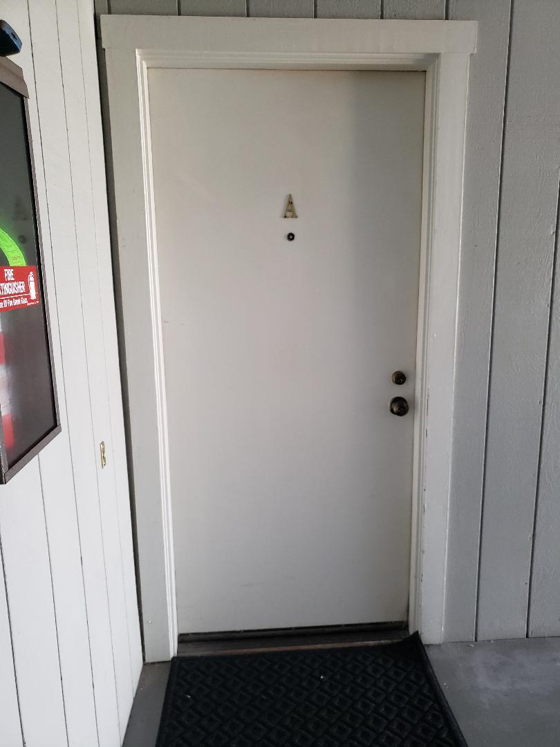 Detail Gallery Image 3 of 20 For 1234 Clinton St a,  Redwood City,  CA 94061 - 2 Beds | 2 Baths