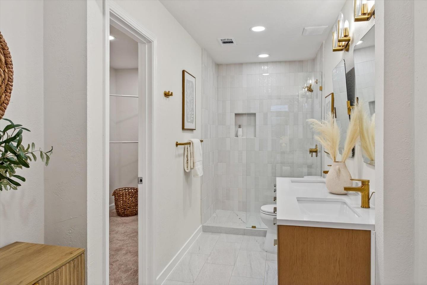 Detail Gallery Image 13 of 30 For 2209 Casa Mia Dr, San Jose,  CA 95124 - 4 Beds | 3 Baths