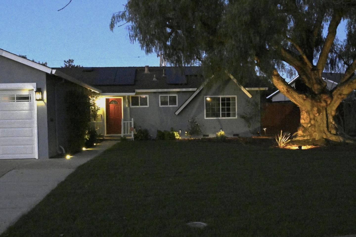 Detail Gallery Image 4 of 30 For 2209 Casa Mia Dr, San Jose,  CA 95124 - 4 Beds | 3 Baths