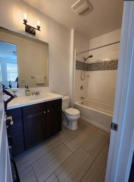 Detail Gallery Image 4 of 5 For 631 True Wind Way #218,  Redwood City,  CA 94063 - 3 Beds | 2/1 Baths