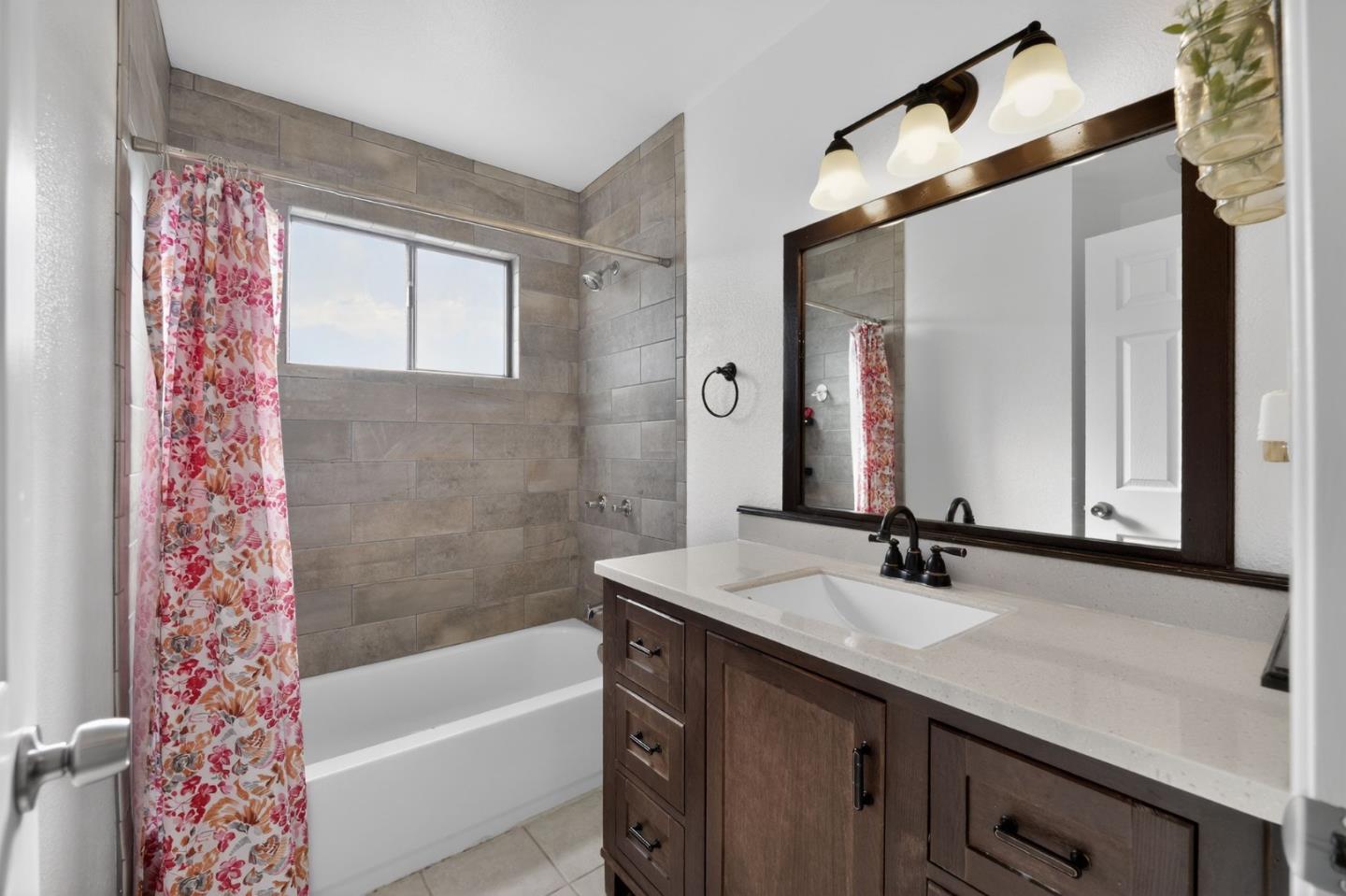 Detail Gallery Image 24 of 25 For 865 Locust Ave, Manteca,  CA 95337 - 3 Beds | 2 Baths