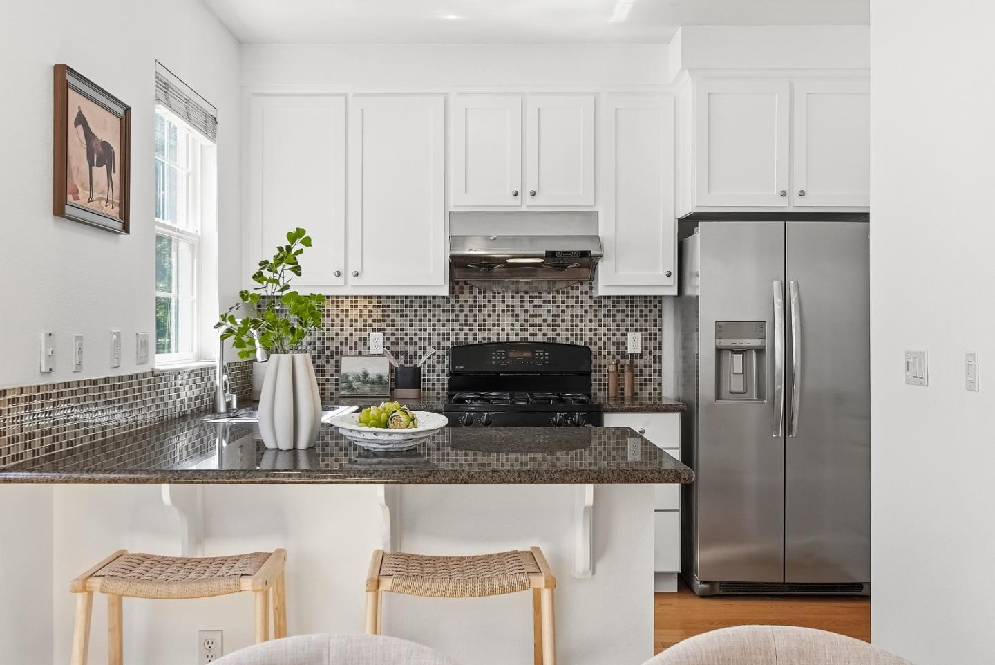 Detail Gallery Image 14 of 48 For 581 Monterey Ter, Sunnyvale,  CA 94089 - 3 Beds | 2/1 Baths