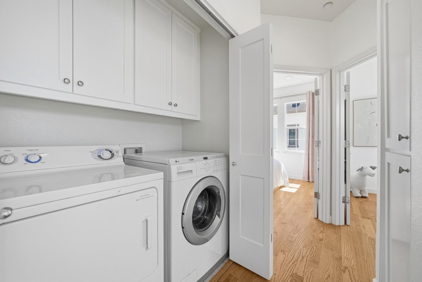 Detail Gallery Image 25 of 48 For 581 Monterey Ter, Sunnyvale,  CA 94089 - 3 Beds | 2/1 Baths