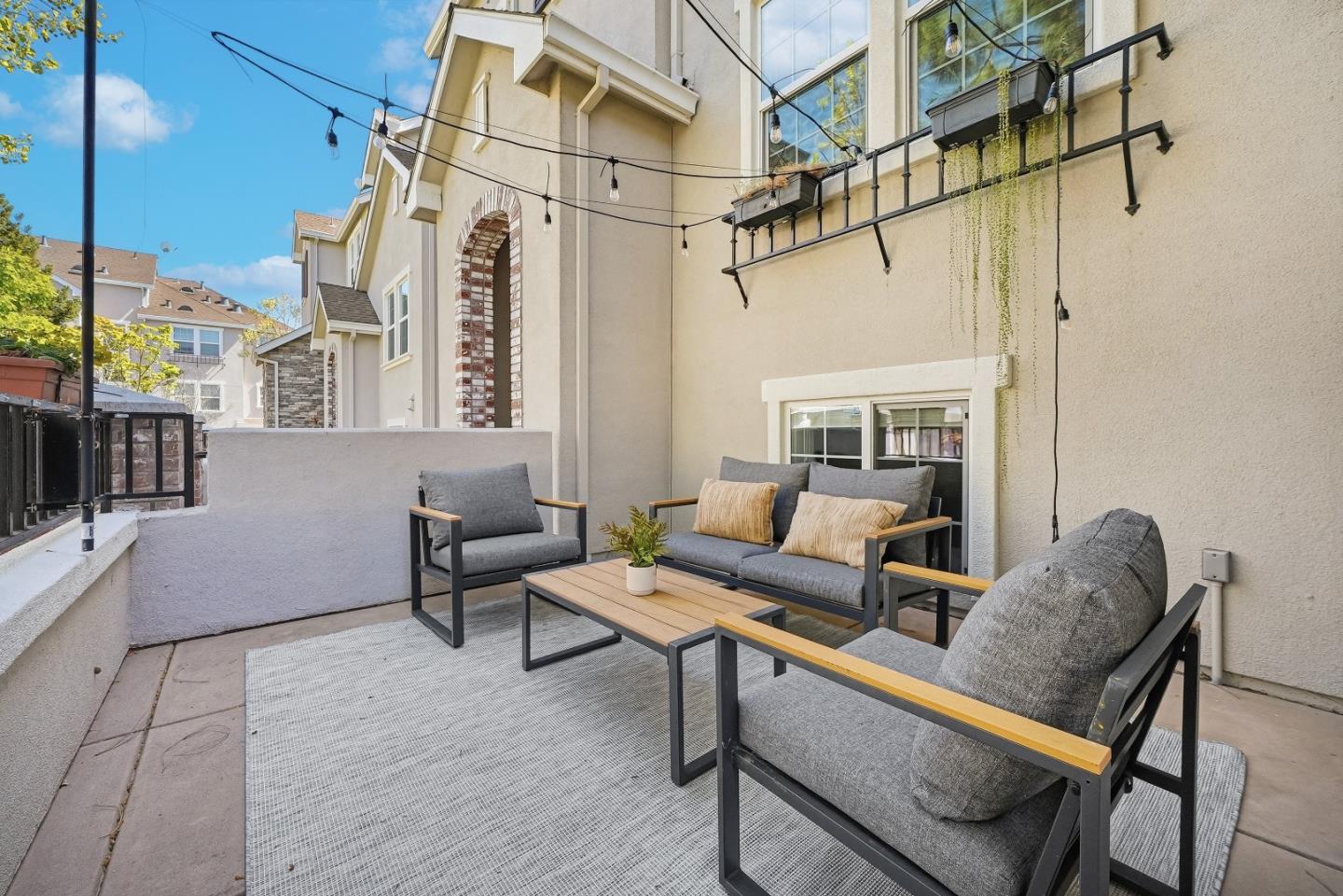 Detail Gallery Image 34 of 48 For 581 Monterey Ter, Sunnyvale,  CA 94089 - 3 Beds | 2/1 Baths