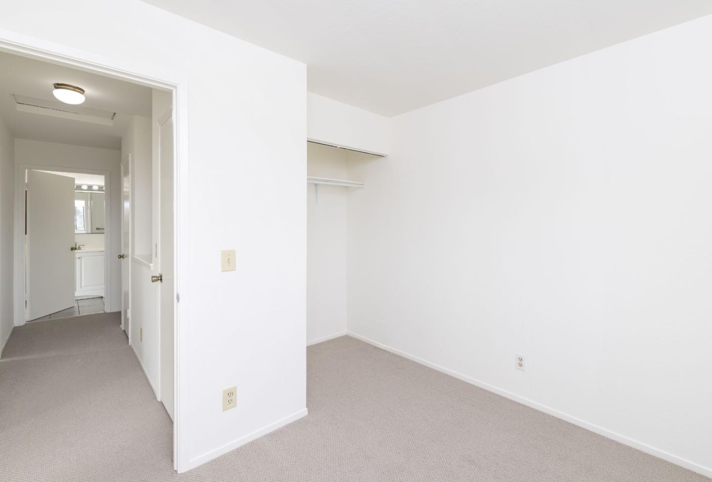 Detail Gallery Image 15 of 21 For 216 Green Meadow Dr #C,  Watsonville,  CA 95076 - 3 Beds | 1/1 Baths