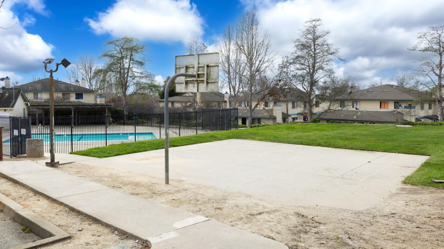 Detail Gallery Image 20 of 21 For 216 Green Meadow Dr #C,  Watsonville,  CA 95076 - 3 Beds | 1/1 Baths