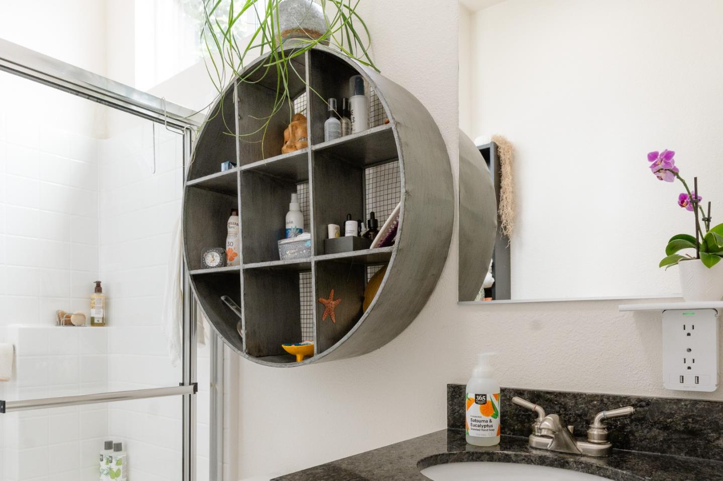 Detail Gallery Image 6 of 16 For 2120 North Pacific #25,  Santa Cruz,  CA 95060 - 1 Beds | 1 Baths